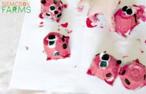 Super Cute Lady Bug Kids' Craft made of recycled egg cartons